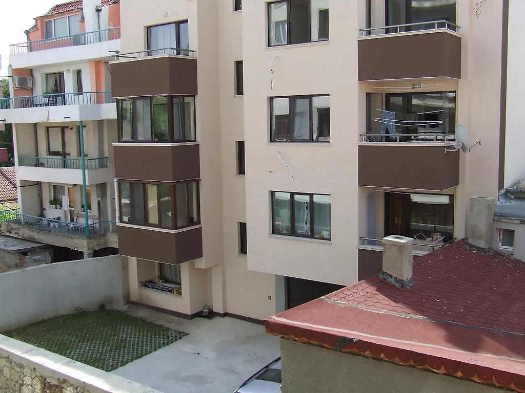 Varnaflats Guest Rooms 2*, Varna